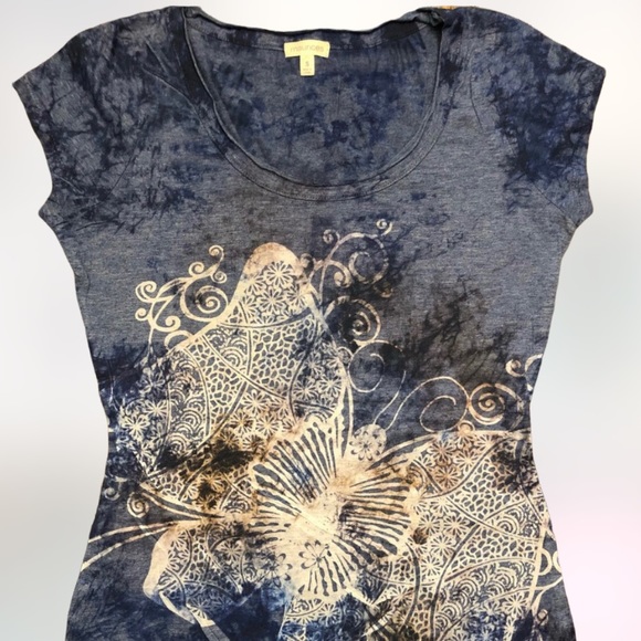 NWOT Maurice's BLUE color swirl Tshirt with Butterfly design SZ Small - Picture 1 of 5